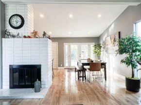 Graceful 4BR Haven by West Hills - FB - WHI